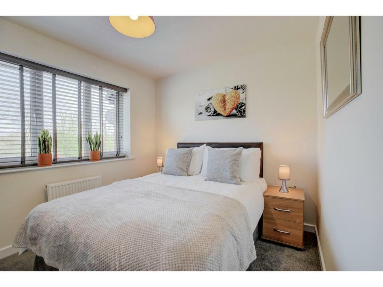 Newly Built, Splendid House For 5 In Manchester! Екстер'єр фото