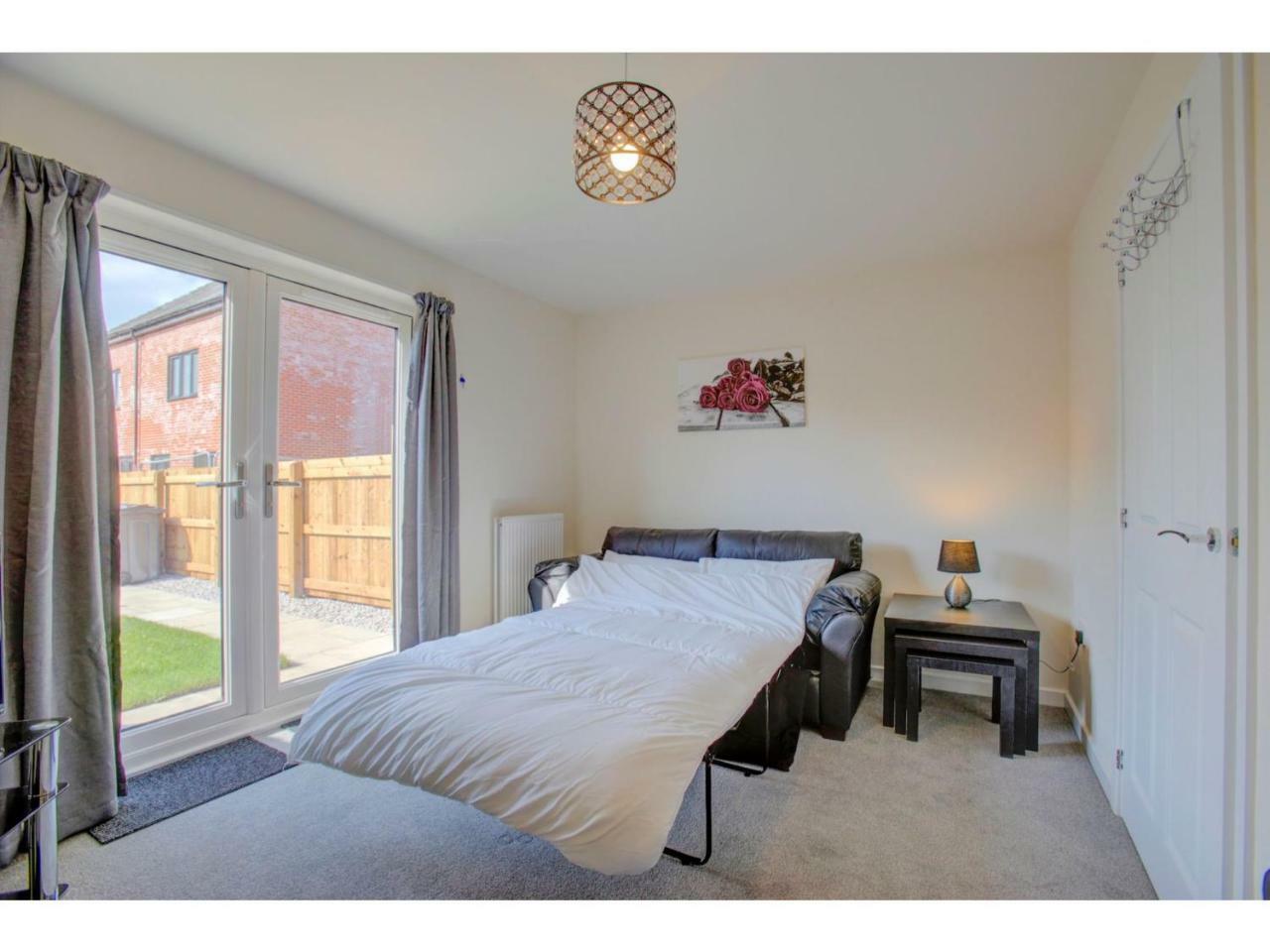 Newly Built, Splendid House For 5 In Manchester! Екстер'єр фото