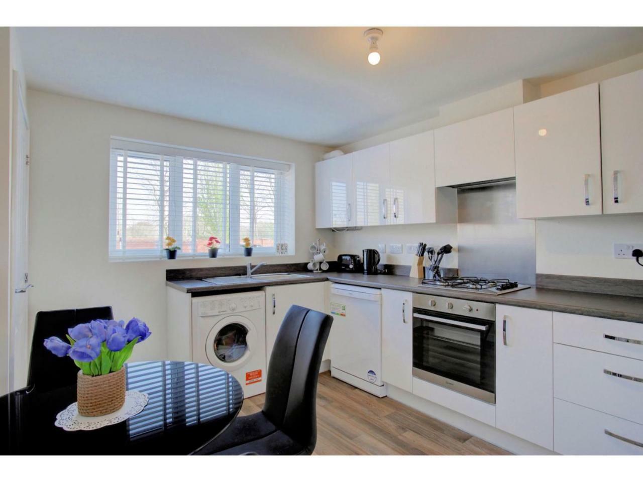 Newly Built, Splendid House For 5 In Manchester! Екстер'єр фото